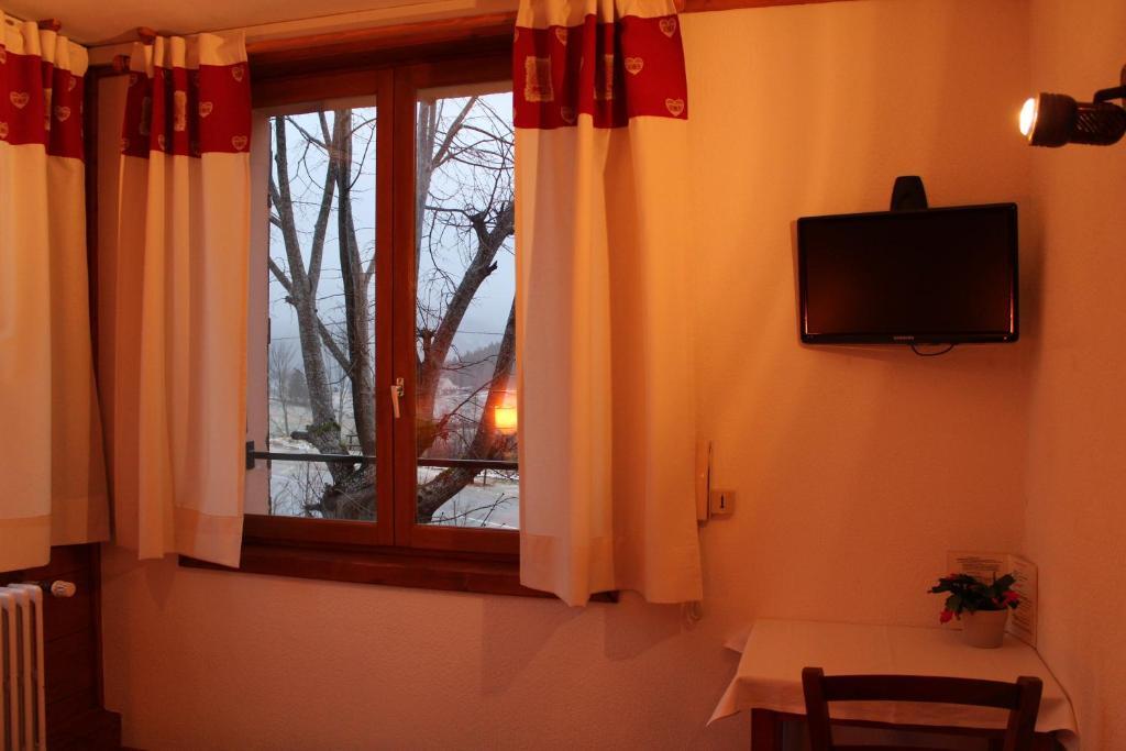 La Ferme Du Bois Barbu Hotell Villard-de-Lans Rum bild